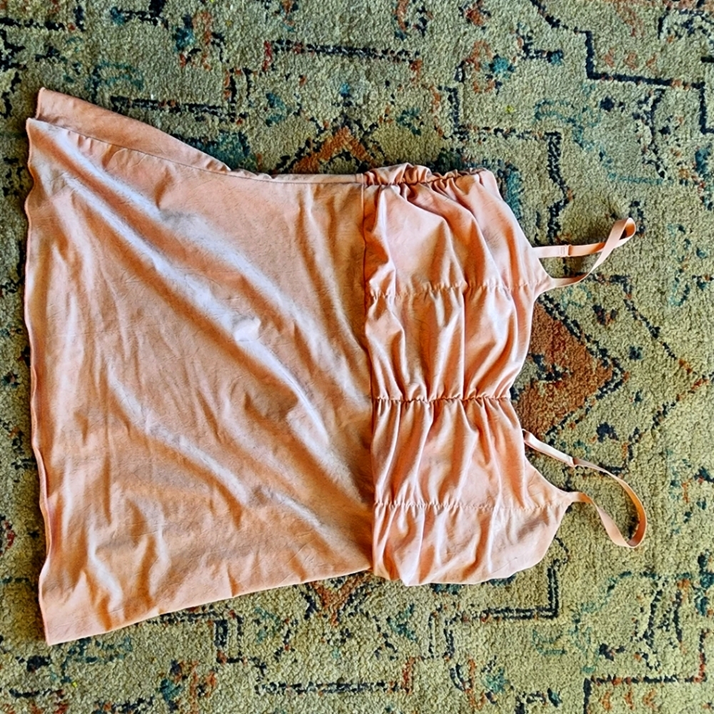 Vintage 2000's tank super cute and flirty . Perfect to style with low rise jeans